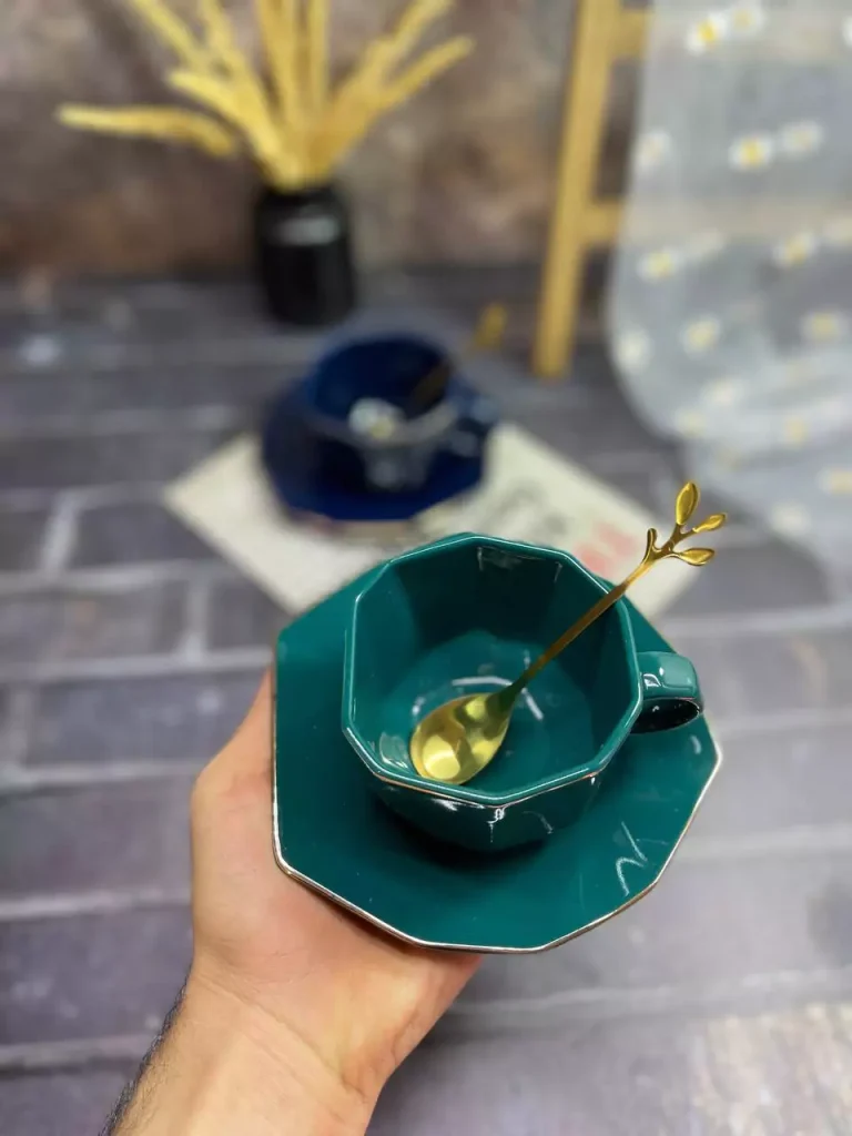 فنجون نعلبکی هندسی
