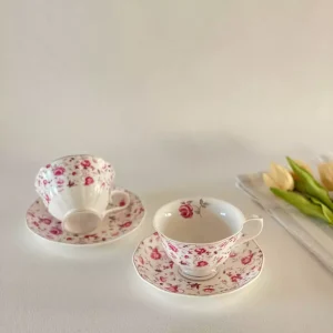 فنجون و نعلبکی طرح گلی