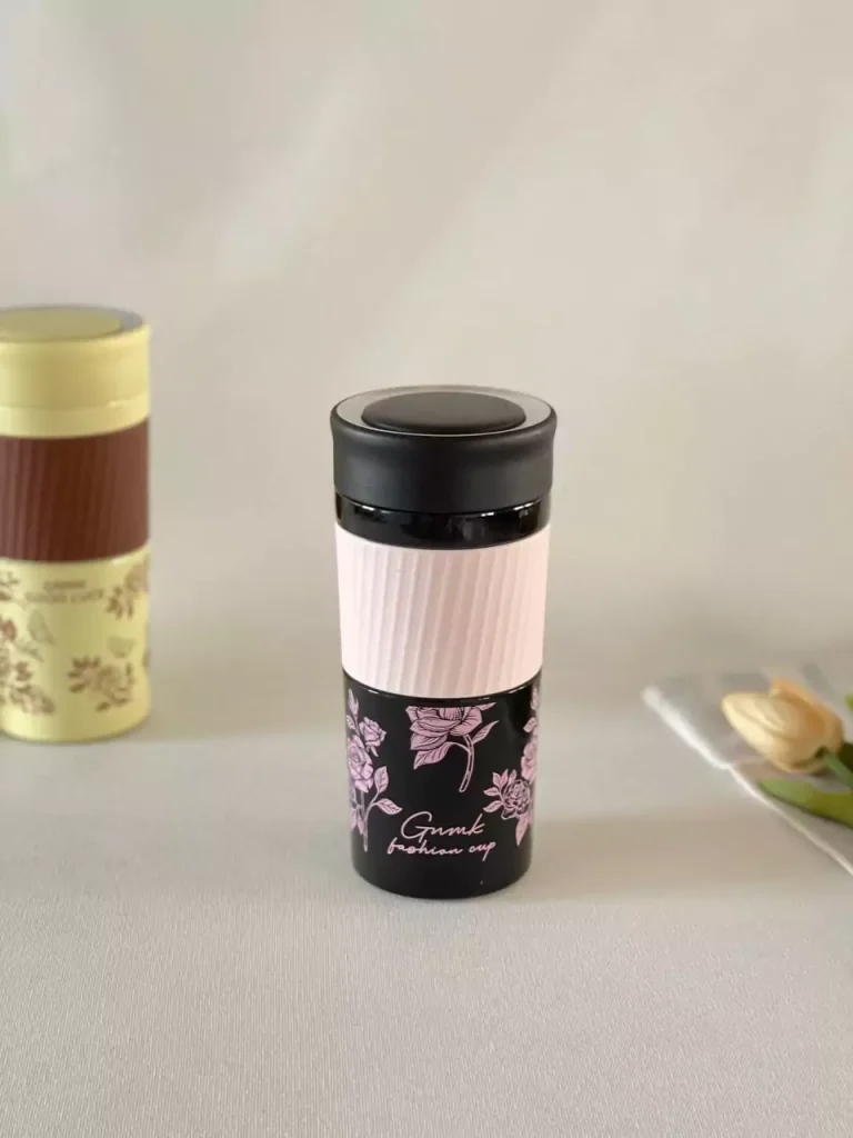 تراول ماگ دورسیلیکونی طرح گلی