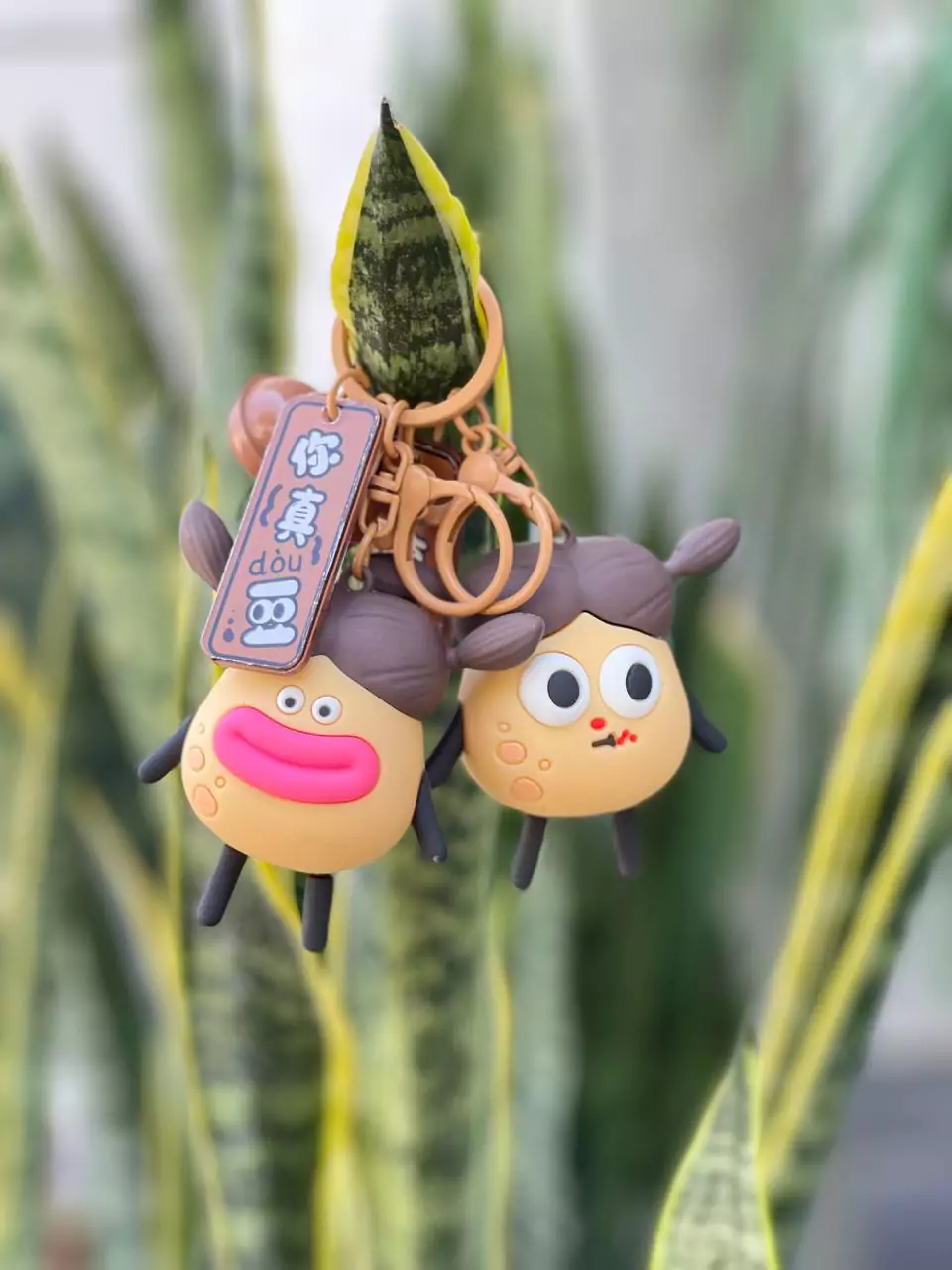 جاسویچی لب پروتزی